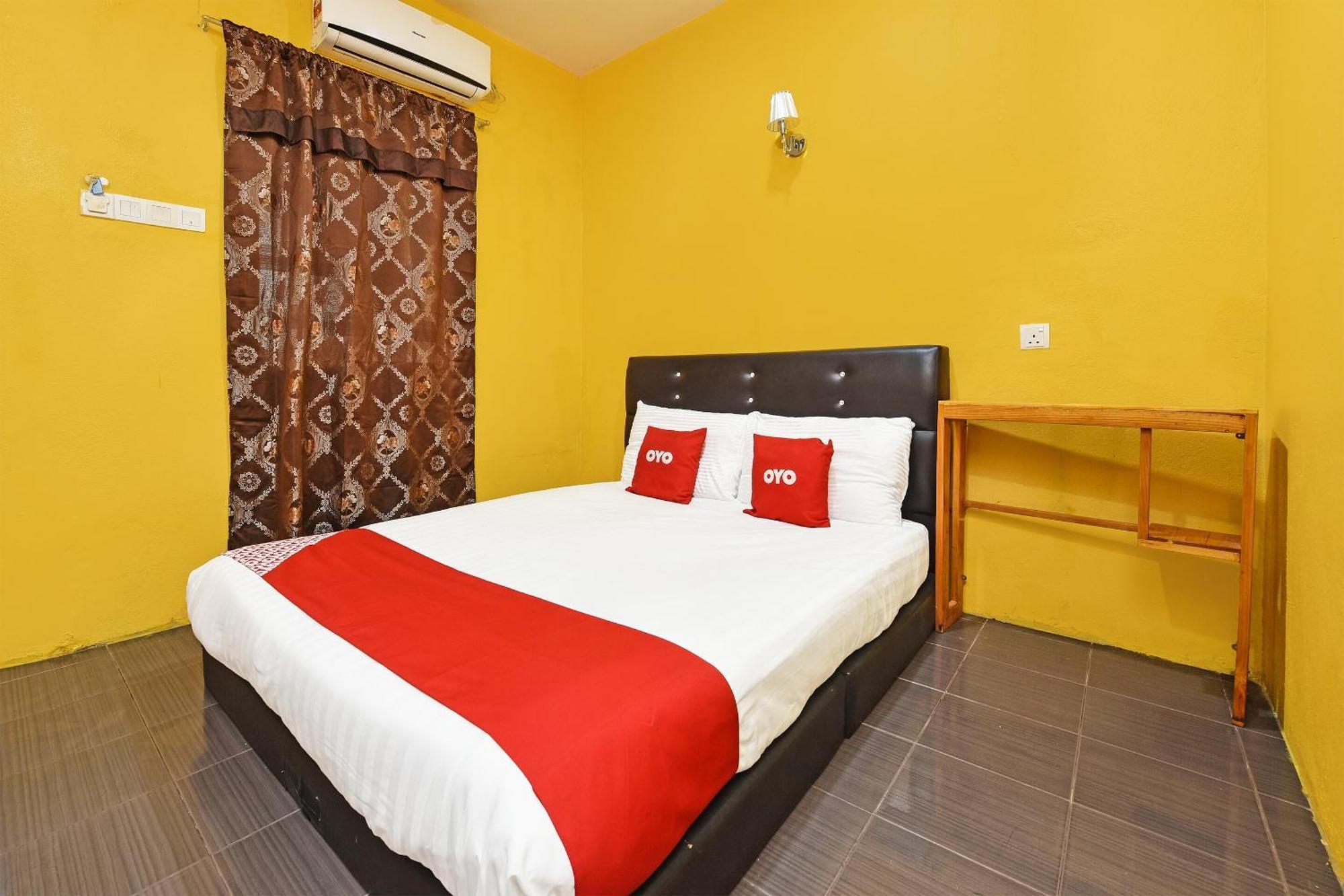 Oyo 90561 Awan Biru Motel Pantai Cenang  Exterior foto